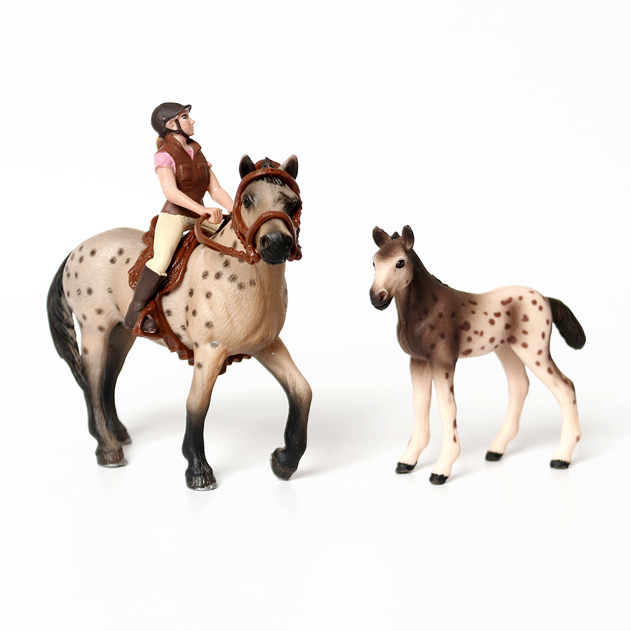 Realistic Trakehner Knabstrupp - Model Kit Girl บทวิจารณ์และราคา