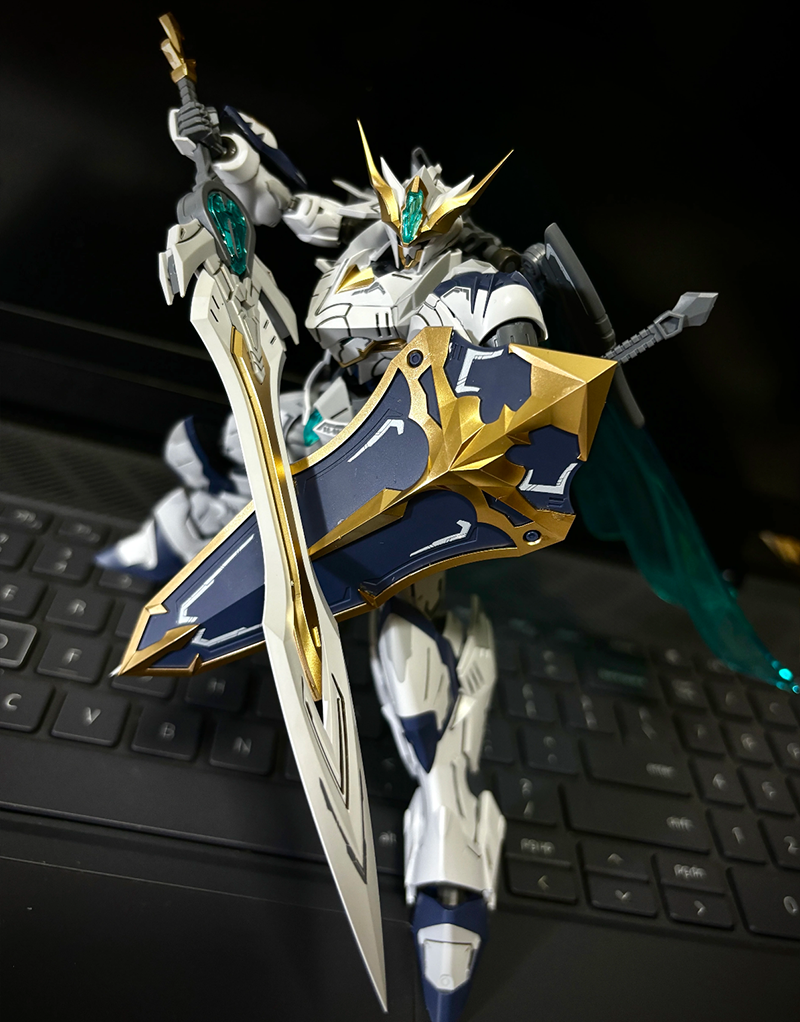 Original Snaa Titan Greatsword - Model Kit Snaa บทวิจารณ์และราคา